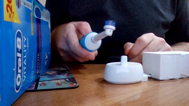 Зубная щетка ORAL-B Vitality