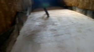 смотровая яма в мастерскую  * 4,5 метра * с нишей под компрессор .