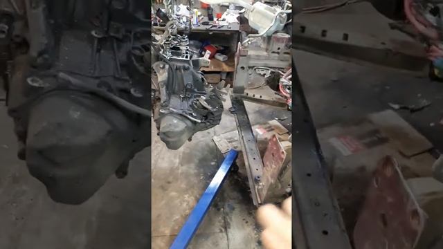 Reno Kangoo Ремонт двигателя,снятие,часть1 смотреть онлайн