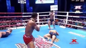 Такое вы ещё не видели | Тайский боксёр вырубил троих в ринге ?