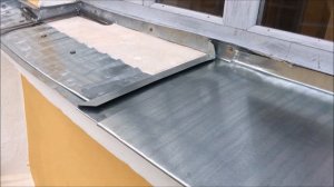 Подоконный радиусный отлив