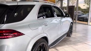 Mercedes-Benz GLE 400e 4MATIC AMG Line Premium Plus showroom walk around.