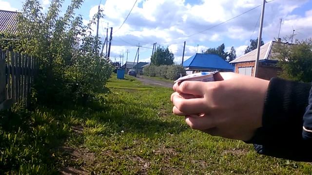 Что будет, если на стаканчик йогурта надавить руками? #1 смотреть онлайн