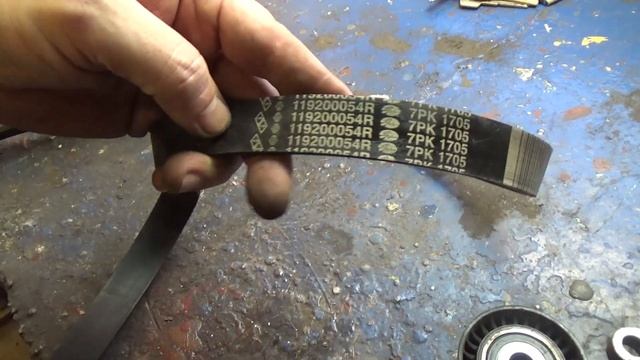 Замена приводного ремня и роликов Рено Лагуна 3 смотреть онлайн