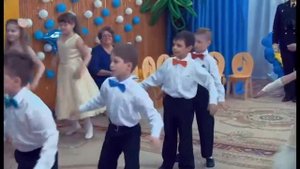 Танец "Полный вперёд".  Выпускной на морскую тему.