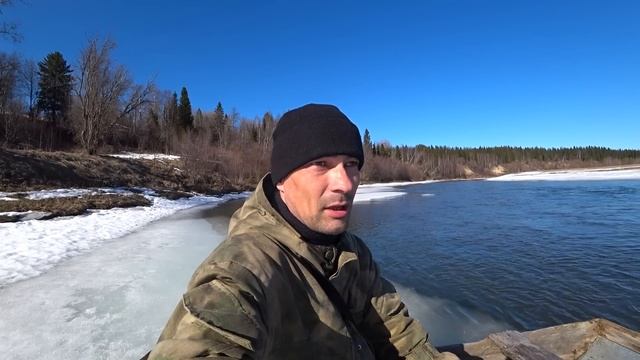 Спускаю самодельную лодку-КОРЫТО на речку. Первый день тепло на КРАЙНЕМ СЕВЕРЕ. РЕКА ПИЖМА. смотреть онлайн