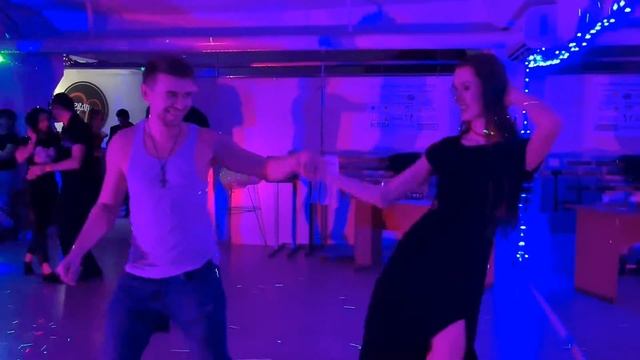 ХАСТЛ. Вечеринка "Обитель зла"_1 смотреть онлайн