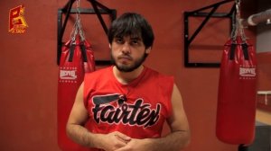 Левый боковой. Как правильно бить, работа ног, корпуса, спины. Техника бокса. Эльмар Гусейнов.