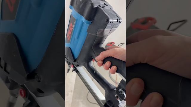 Акробатический электромонтаж #казань #ремонт #электрик #электрика #электромонтаж смотреть онлайн