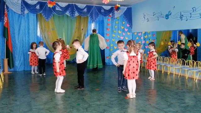 Танец "Полечка малышка" (средняя группа) смотреть онлайн