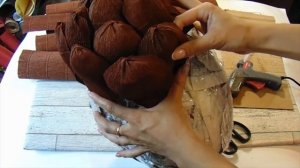 Большая новогодняя шишка из гофрированной бумаги. Мастер-класс