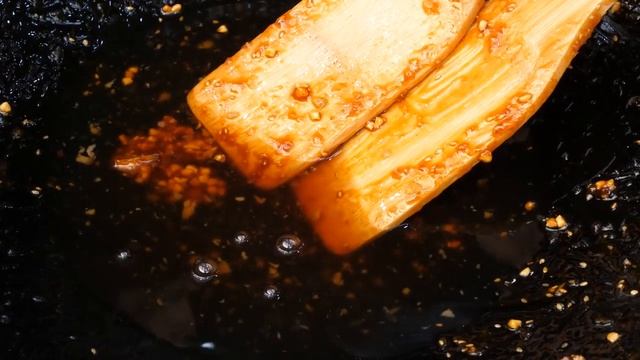 Тонкий и хрустящий цыпленок | Сладкая и острая курица | Корейская уличная еда | Korean street food