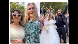 "Это семейное": сын Наташи Королевой и Тарзана женился на стриптизерше.