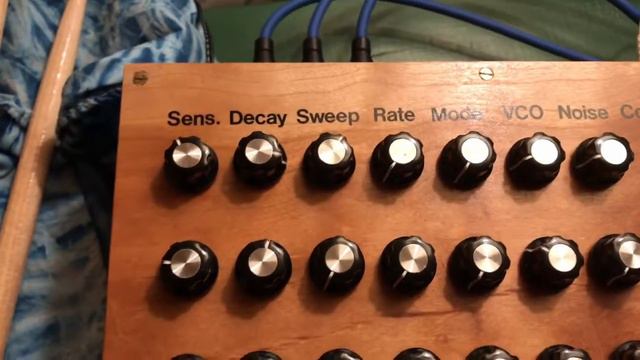 Custom 4 channel drum synth - Coron DS8 clone смотреть онлайн