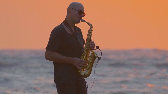 Syntheticsax - Northern Cyprus - Саксофонист Михаил Морозов - Северный Кипр  (Музыка у моря живо зву