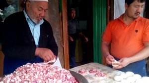 Самса с мясом, как это делают в Кашгаре. Синьцзян-Уйгурский автономный район, север Китая. 2012 год.