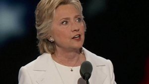 Сайт "Викиликс" опубликовал письма главы предвыборного штаба Хиллари Клинтон