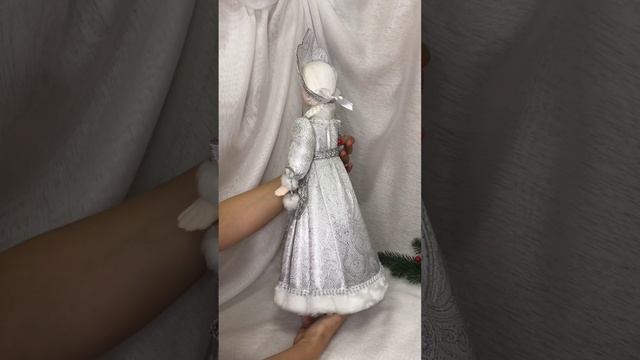 Арт. У41  Новогодняя кукла под ёлку 45 см «Снегурочка» серебро