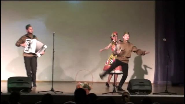 Мария Некалина и ансамбль "Жар-Цвет" песня "Смуглянка" смотреть онлайн