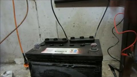 Зарядка автомобильного аккумулятора обучение