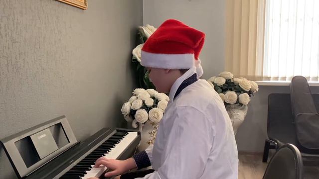 Мои дети: Владимир исполняет музыкальную композицию «Марш гномиков»/класс фортепиано/28.12.21 смотреть онлайн