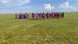 Баргуты зажигают под свой знаменитый «Зээрэнхэй-боорэнхэй». Хулун-Буир. Китай.