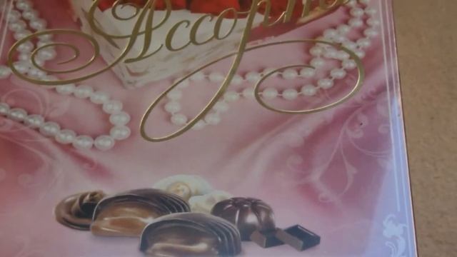 Муж ей не дарит шоколад. Песня на мои стихи. Музыка и исполнение Кеша Северный.