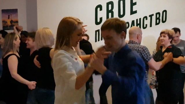 Надежда и Витя. Бачата в Сыктывкаре смотреть онлайн