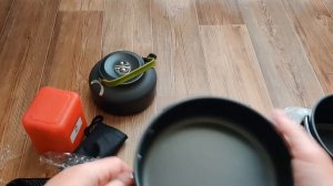 Не дорогой набор походной посуды с Алиэкспресс.