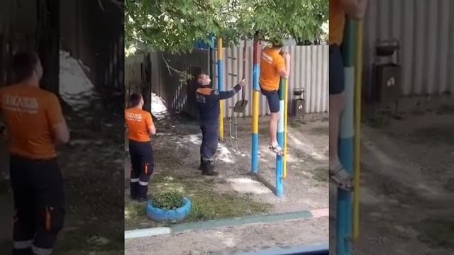 Змея укусила девочку в Михайловске смотреть онлайн