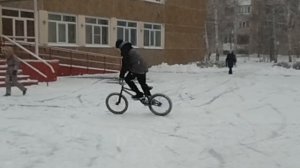 ВИДЕО ПРО BMX! ДРИФТ НА BMX ЗИМОЙ! | ЗИМНИЙ ДРИФТ!