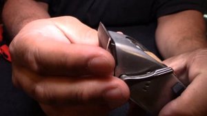 How To Change Blades, Wash and Adjust Your Andis Masters