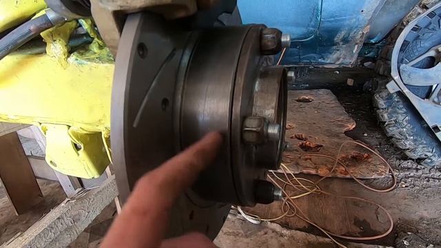 Задние дисковые тормоза, суппорта от 2108 и вакуумник от субару на ниву. смотреть онлайн