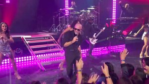 Pitbull - Echa Pa’lla Manos Pa’Arriba (Live on the Honda Stage at the iHeartRadio Theater LA)