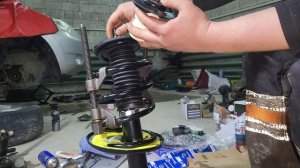 Передний амортизатор рав4 #rav4