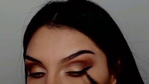 Эффектный макияж с красными губами!