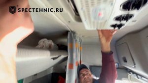 Кондиционер-моноблок на VOLVO FH 12 в люк стояночный, автономный, электрический, накрышный, 2,5 кВ