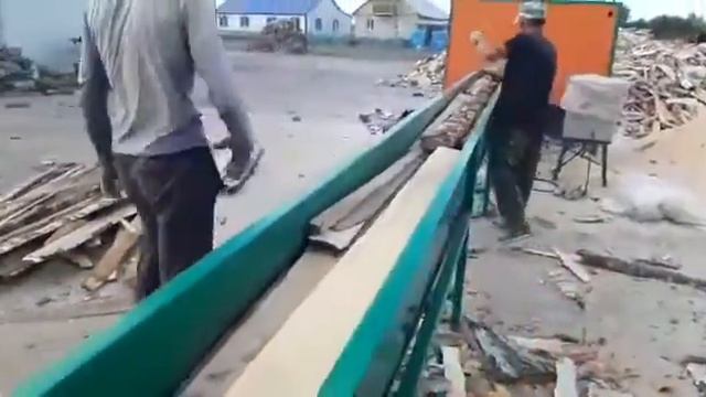 ТГ-550 Алтай станок торцовки горбыля с наклонным транспортером смотреть онлайн