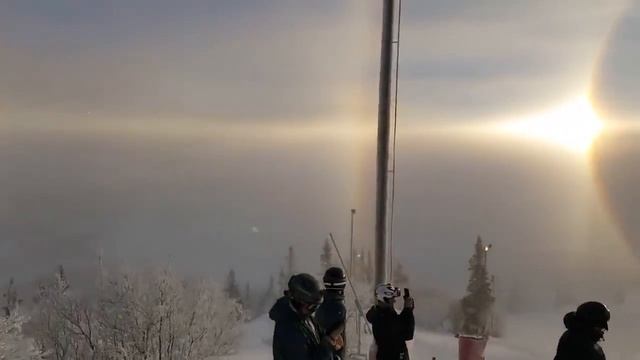 В Швеции засняли огромное солнечное гало невероятной красоты