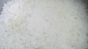 Салат с курицей капустой и рисом
