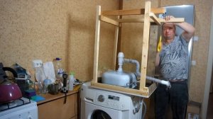 Переносим раковину в другое место, чиним кран на кухне в съёмной квартире. Квартиранты делают ремон