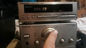 Музыкальныи центр Техникс с метало приёмки