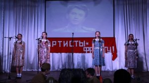 Образцовый коллектив, детский народный вокальный ансамбль  "Разгуляй" - "Попурри военных песен".