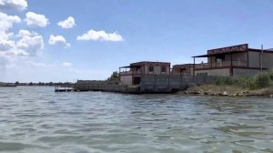 Пустой пляж и лазурное море. Спонтанная поездка на западное побережье Крыма. Поселок Мирный.