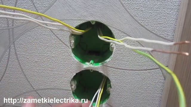 Схема подключения проходных выключателей Livolo для управления освещением с двух мест