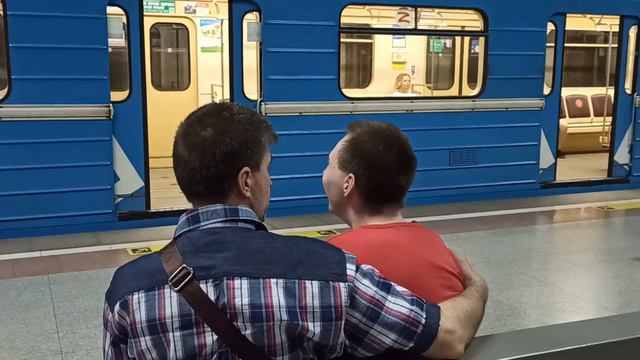 Станция метро Березовая роща