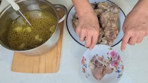 С возрастом стала готовить коровьи ноги. Для людей с проблемными суставами самое то (рецепт)