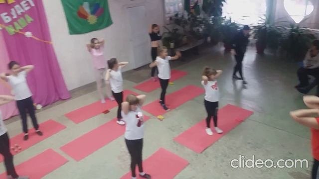 Упражнения с гантелями