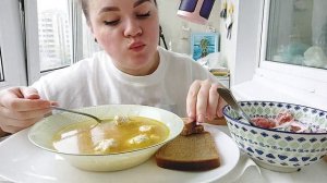 Мукбанг супчик с фрикадельками, хрустящий салат) Всё по домашнему! #мукбанг