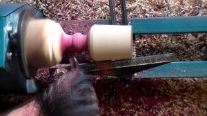 Как сделать точеный деревянный бокал на токарном станке своими руками